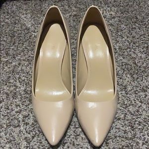Michael Kors nude pumps